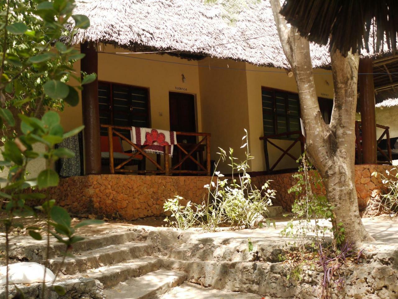 Baraka Aquarium Bungalows นูงวี ภายนอก รูปภาพ